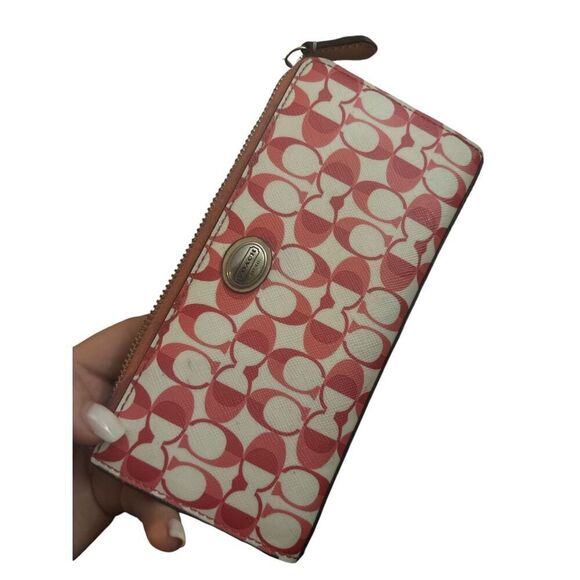 ✨Coach Peyton Dream C Medium Zip Around Wallet✨ - Picture 8 of 8